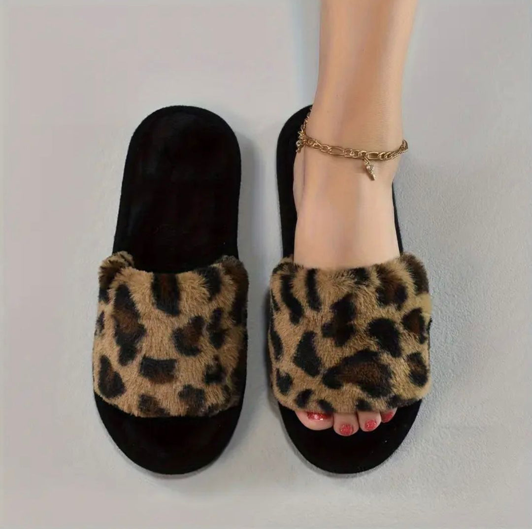 Leopard Fluffy Slides
