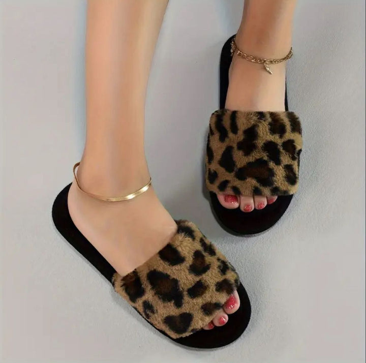 Leopard Fluffy Slides